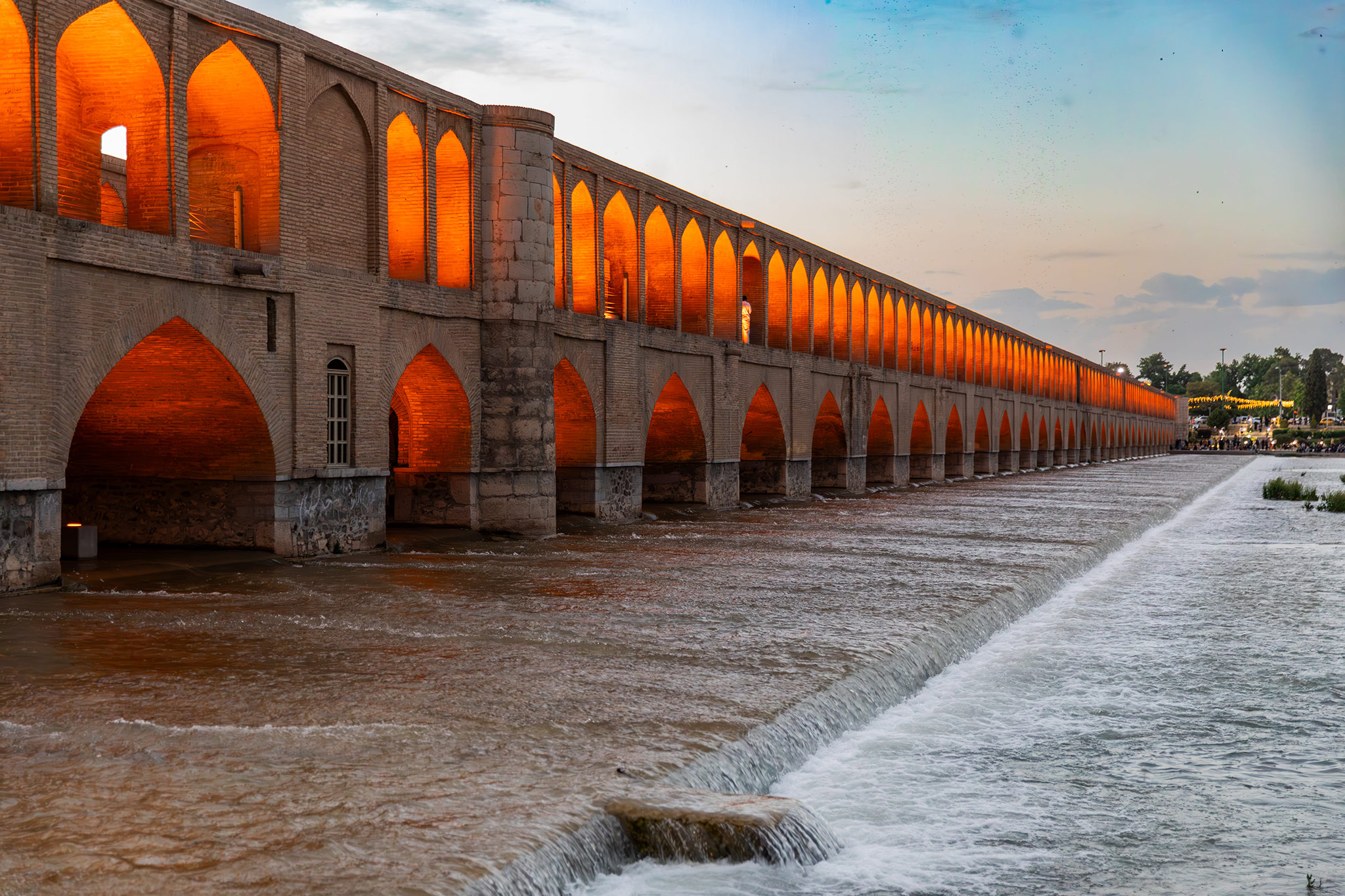 Si-o-se-pol Bridge, Isfahan
